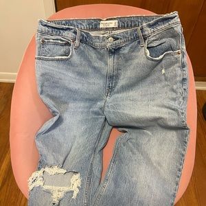 Abercrombie & Fitch - The 90s Straight Ultra High Rise